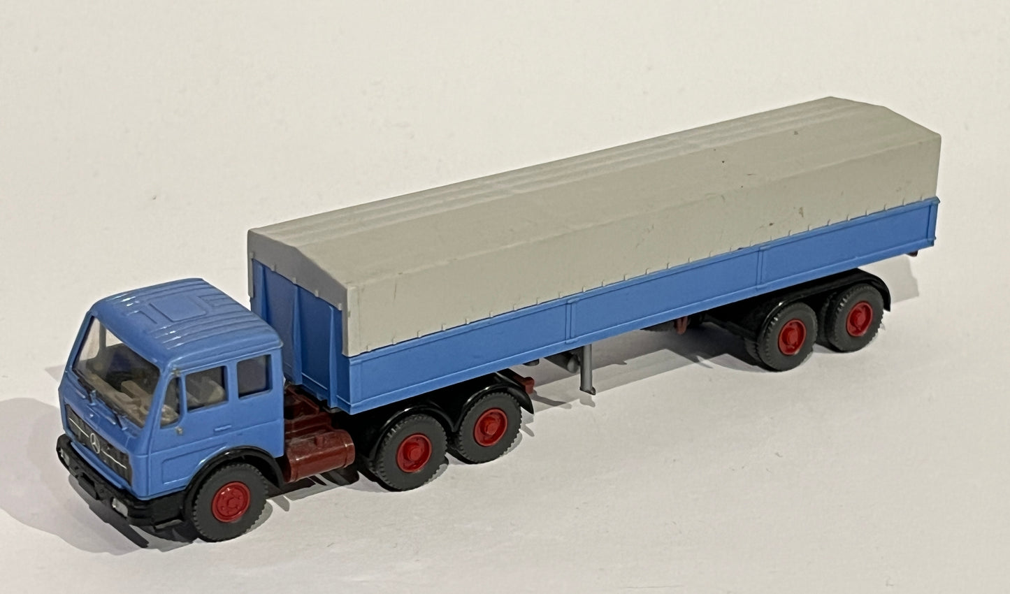 #1311 Lastbil med sættevogn