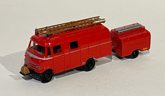 #754 Mercedes varevogn