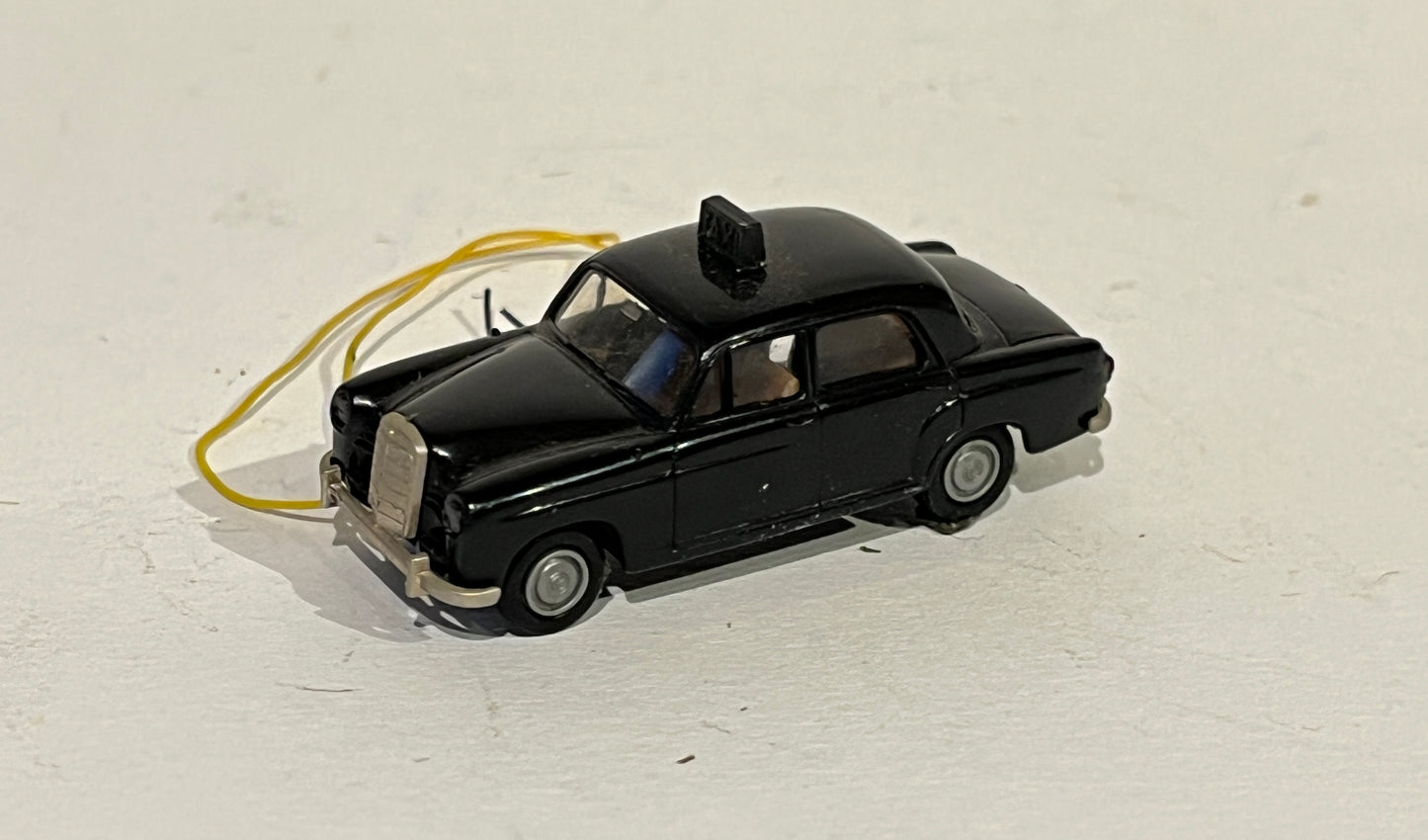 Brekina Mercedes Taxa med Lys