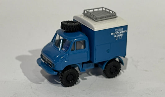 #753 Mercedes varevogn