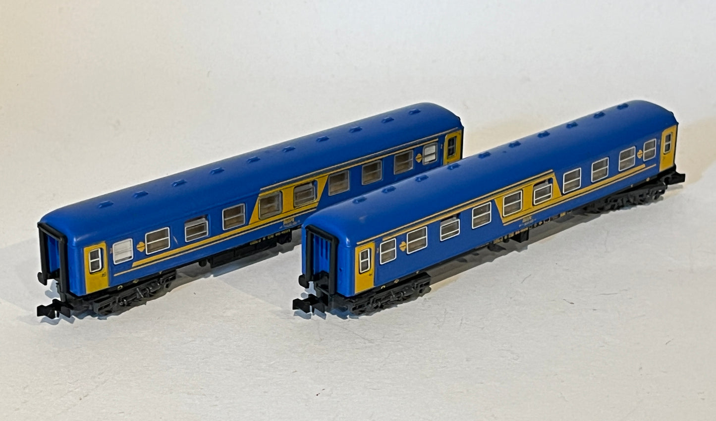 R024 Passenger Wagons